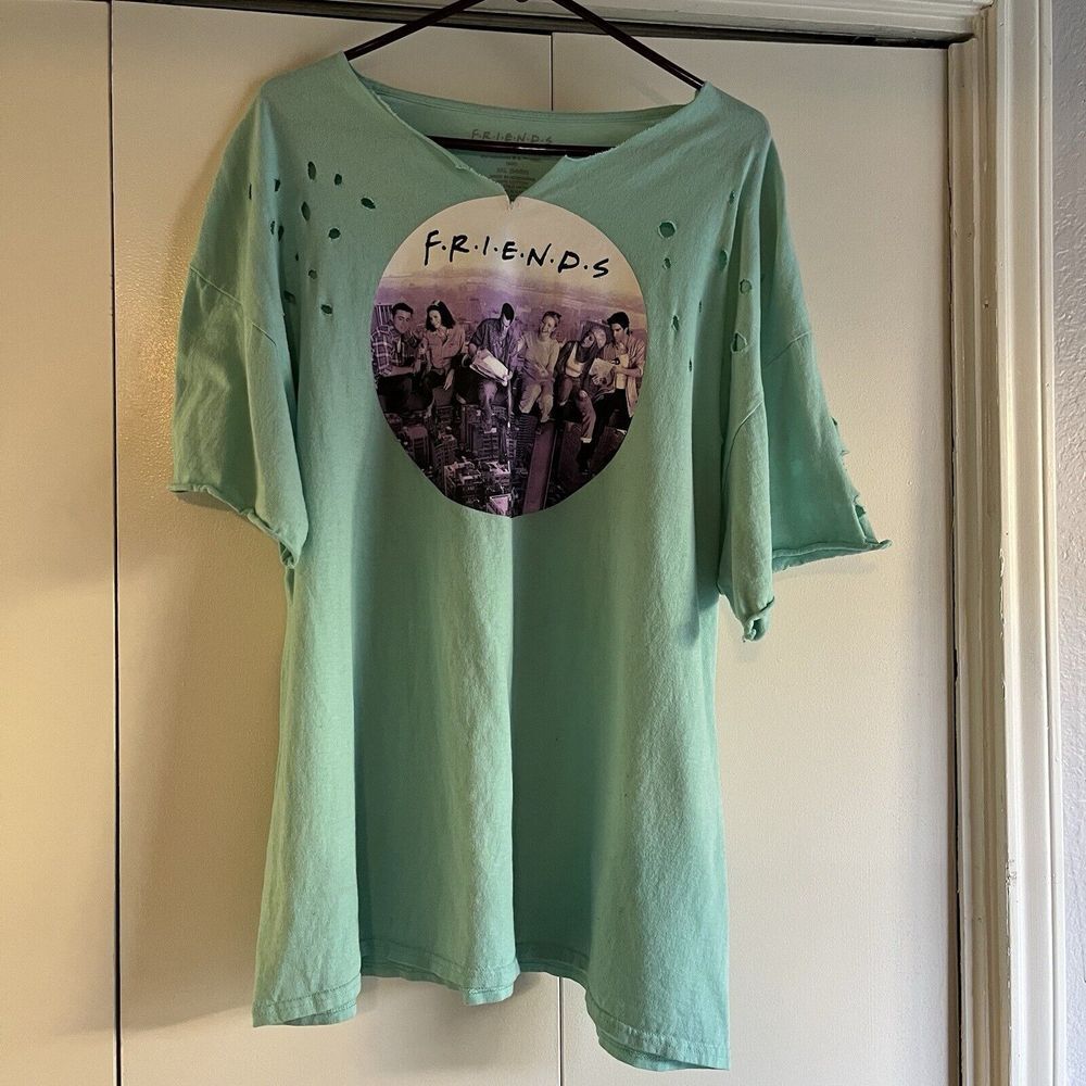 Friends‎ T shirt Size 3XL